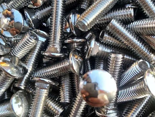 choose hex bolt or carriage bolt